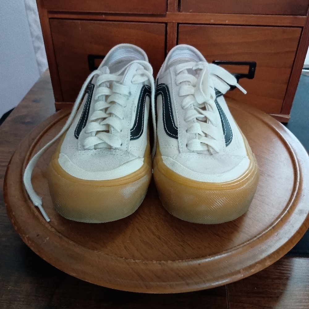 Vans White and Black Shoes - Picture 2 of 7